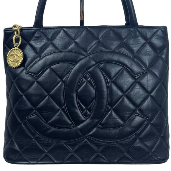 Luxury Designer Bags, Jewelry and Shoes show! - Picture 4 of 15